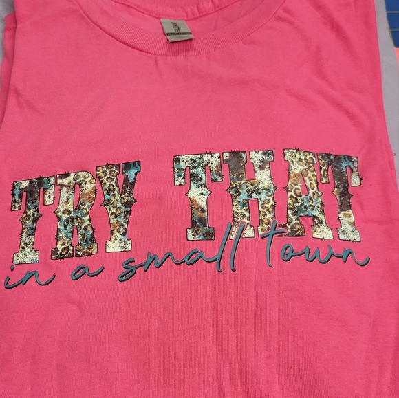 Try That in a Small Town Aldean T-Shirt Short Sleeve 100% Cotton - Picture 1 of 1